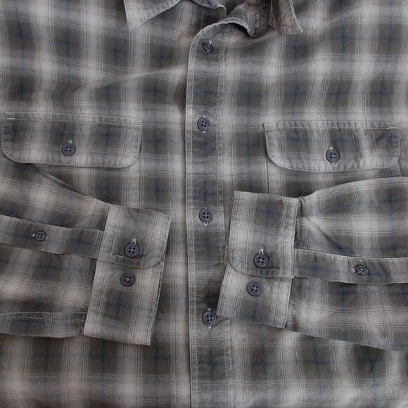 Eddie Bauer Shirt Mens Large Long Sleeve Button Front Wide Plaid Flap Pockets - Picture 5 of 5